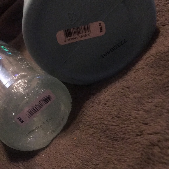 Cool & Bright PINK Victoria Secret spray & lotion - Picture 2 of 2